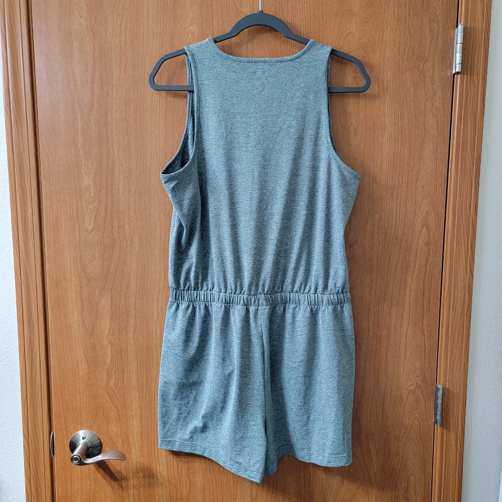 Girlfriend Collective ReSet Wrap Romper Silver Pine Size Large - Picture 3 of 6